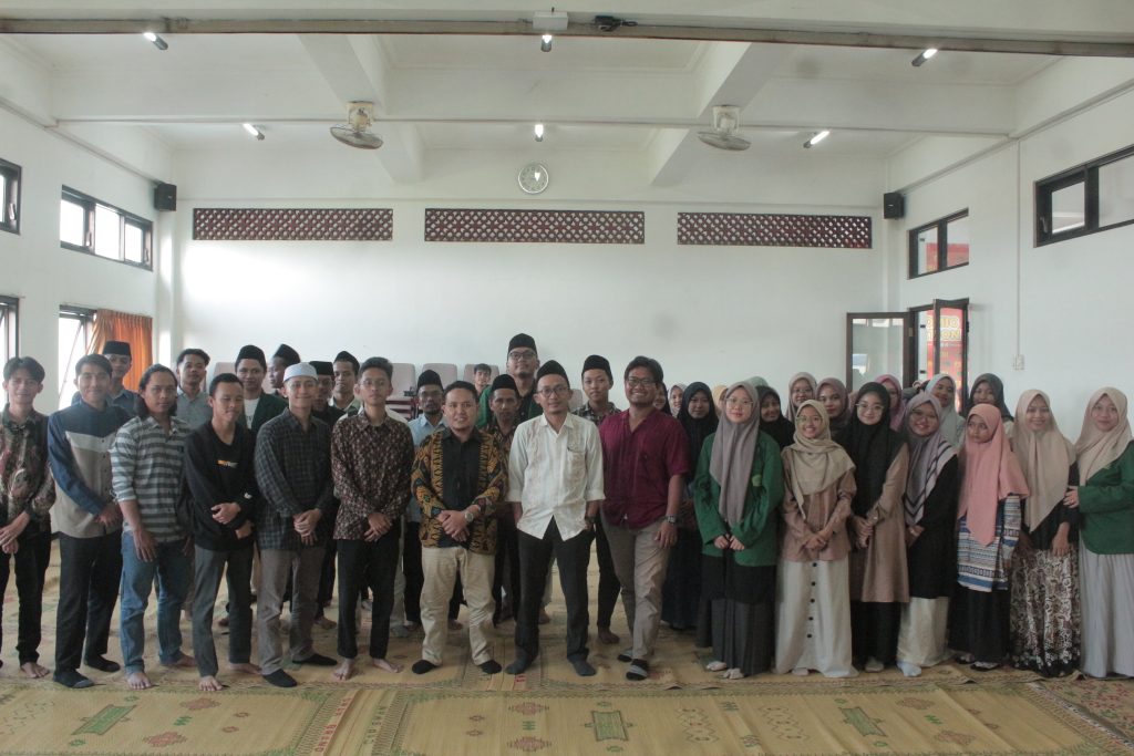 Tingkatkan Sinergi Mahasiswa-Dosen, DEMA Ushuluddin Undang Dosen untuk Sarasehan 2 IMG 9887 - Tingkatkan Sinergi Mahasiswa-Dosen, DEMA Ushuluddin Undang Dosen untuk Sarasehan